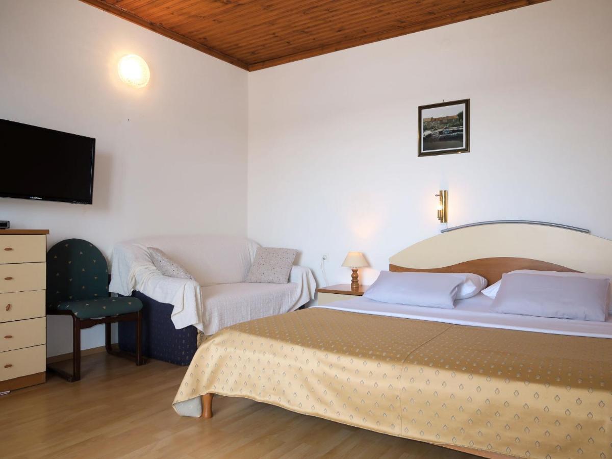 Apartment Ana - Rab166 By Interhome Barbat na Rabu Zewnętrze zdjęcie